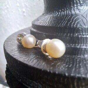 James Avery Round Gemstone (Pearl) Earrings (AS IS!)